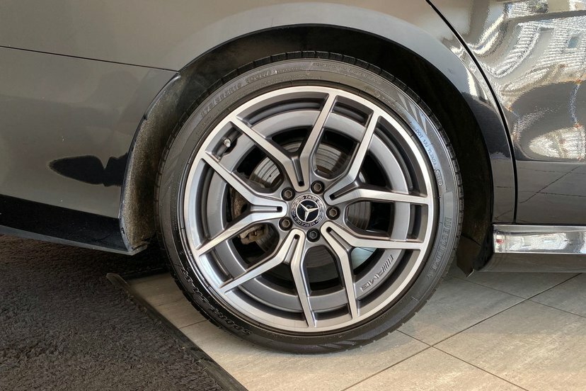 Mercedes-Benz E Class E220dh Mhev Amg Line Premium Estate H KP23XRA Black #4