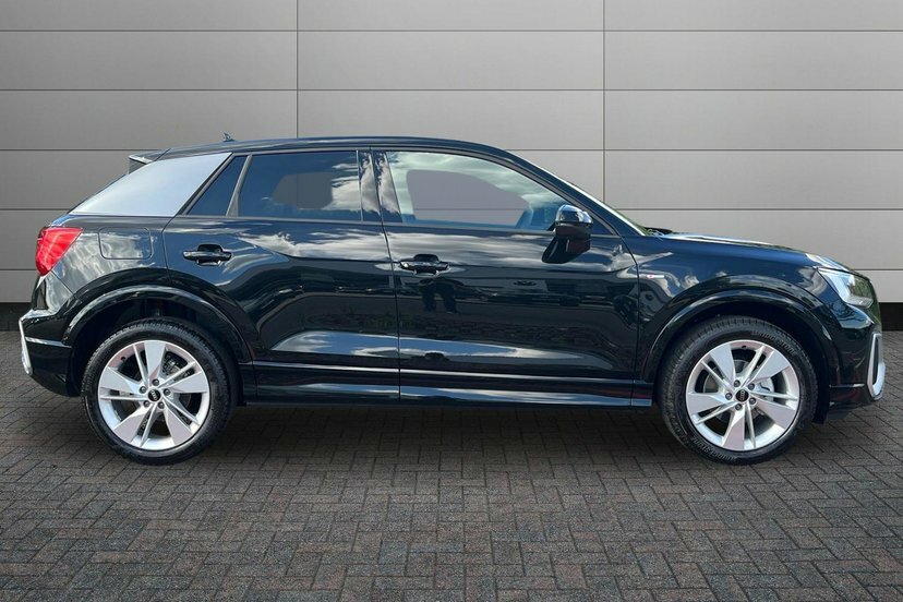 Audi Q2 1.5 Tfsi Cod 35 S Line Suv S Tronic 15 Black #4