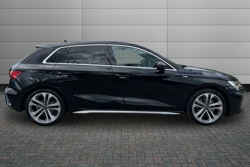 Audi A3 1.5 Tfsi S Line Sportback S Tronic 150 LM26XGV Black #4