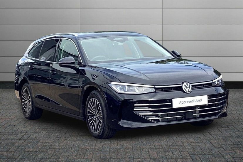Volkswagen Passat 1.5 Tsi Ehybrid 19.7Kwh Elegance Estate Black