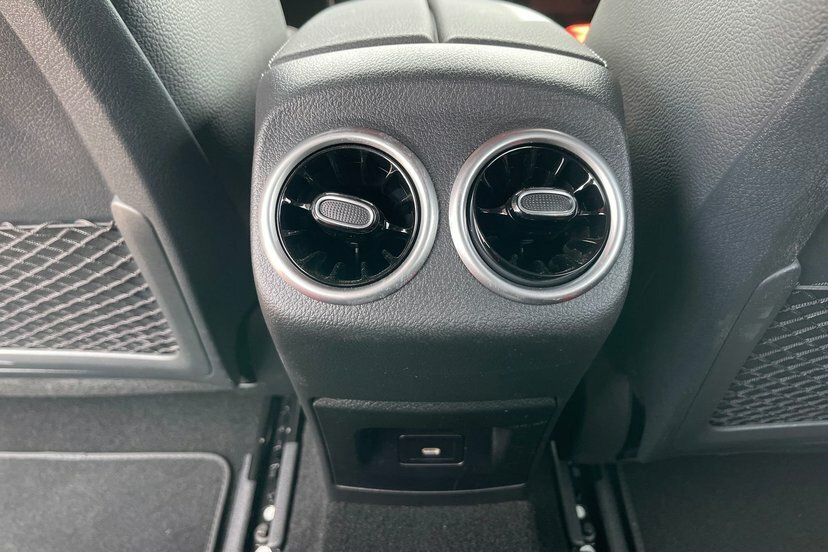 Mercedes-Benz A Class 1.3 A180h Mhev Sport Edition Hatchback White #31