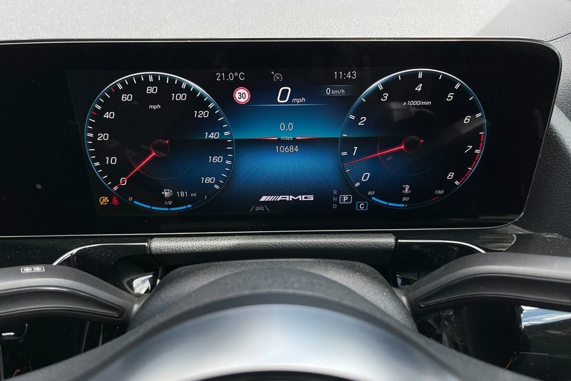 Mercedes-Benz GLA Class 2.0 Gla35 Amg Premium Plus Suv 8G-dct Black #6
