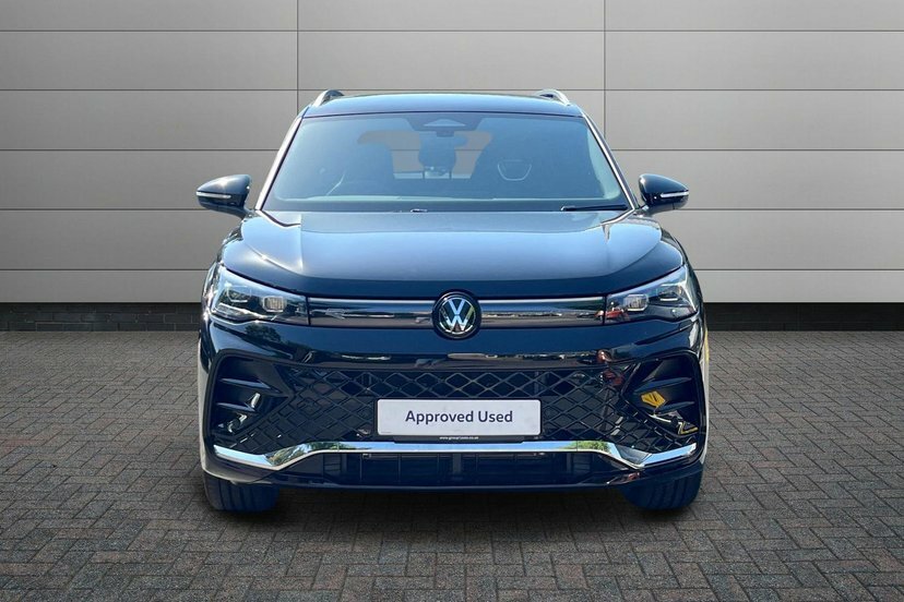 Volkswagen Tiguan 1.5 Tsi Ehybrid 19.7Kwh R-line Suv Plug Black #6
