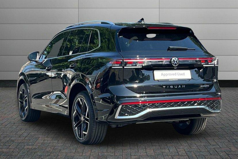 Volkswagen Tiguan 1.5 Tsi Ehybrid 19.7Kwh R-line Suv Plug Black #2