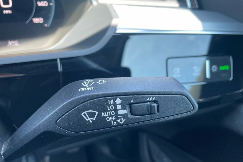 Audi Q8 e tron 300Kw 55 Quattro 114Kwh Sport 2023 Blue #23