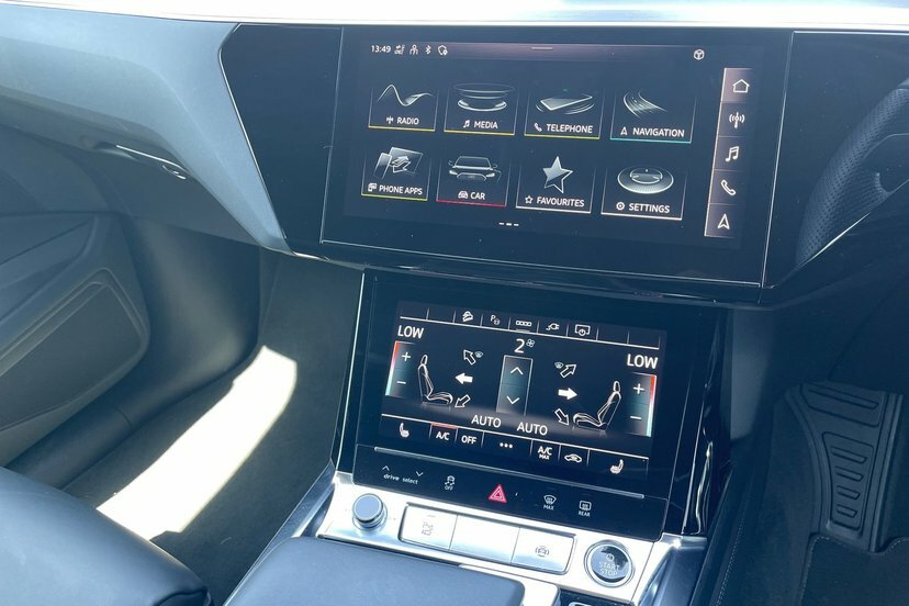 Audi Q8 e tron 300Kw 55 Quattro 114Kwh Sport 2023 Blue #28