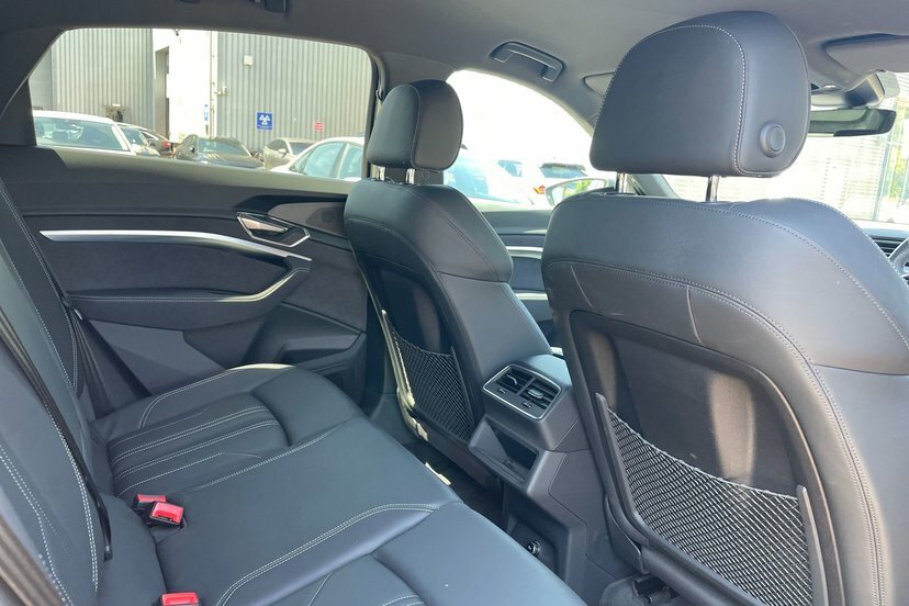 Audi Q8 e tron 300Kw 55 Quattro 114Kwh Sport 2023 Blue #37