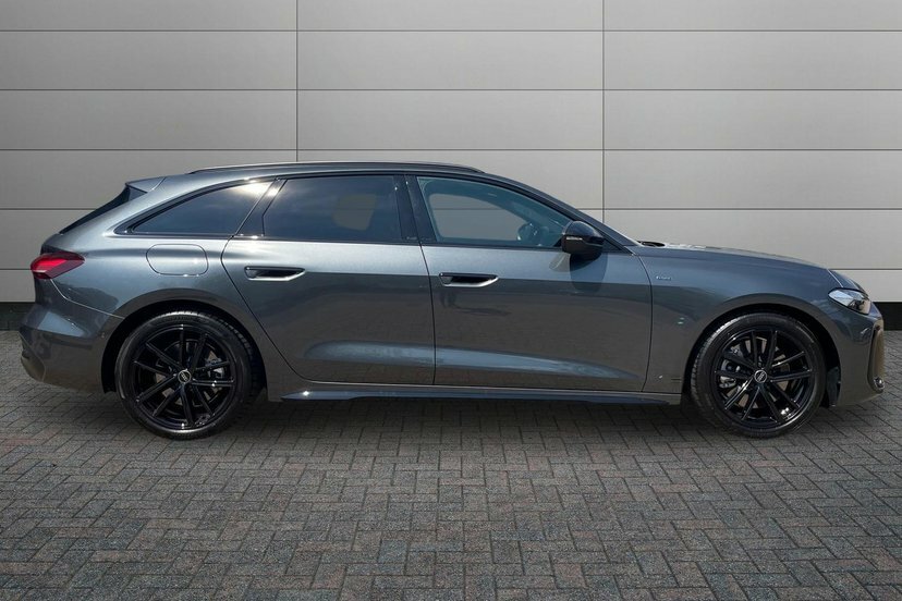 Audi A5 2.0 E-hybrid 25.9Kwh Black Edition Estate Petr Grey #4