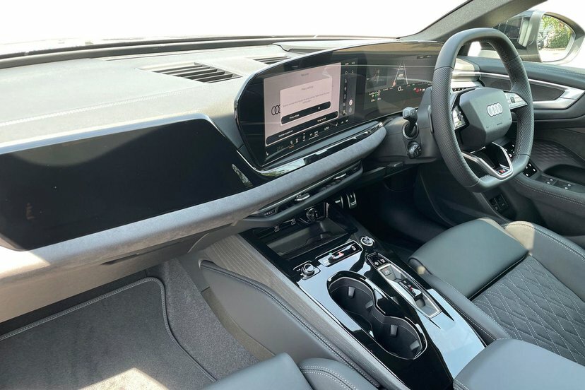 Audi A5 2.0 E-hybrid 25.9Kwh Black Edition Estate Petr Grey #2