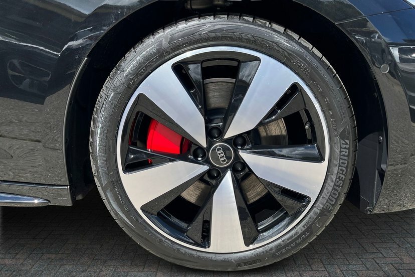 Audi A5 2.0 E-hybrid 25.9Kwh Edition 1 Estate P Black #5