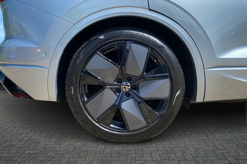 Volkswagen Touareg 3.0 V6 Tdi Final Edition Suv Tiptronic Silver #5