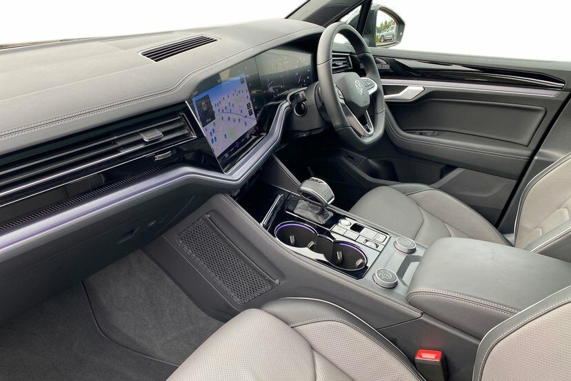 Volkswagen Touareg 3.0 V6 Tdi Final Edition Suv Tiptronic Black #2