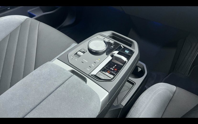 BMW iX 300Kw Xdrive45 Sport 101Kwh 2026 Blue #10