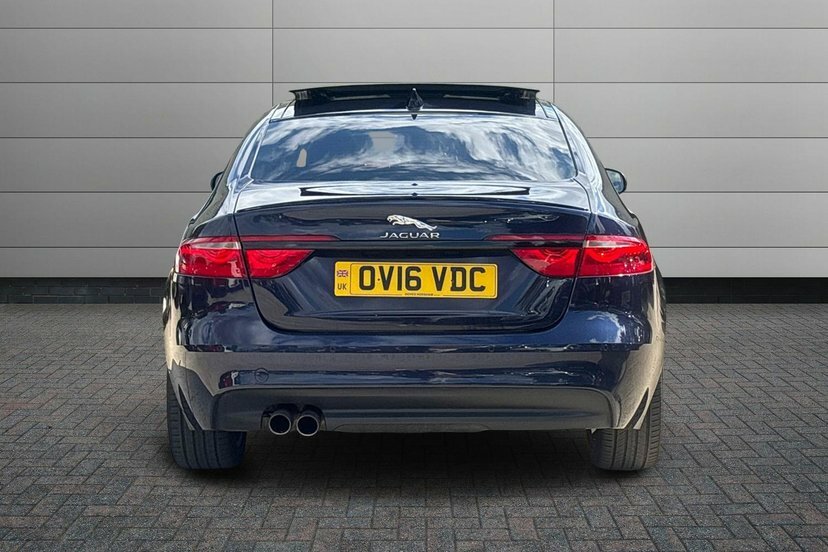 Jaguar XF R-sport Saloon Blue #12