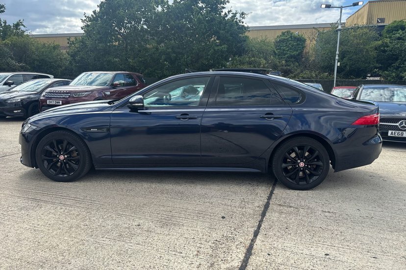 Jaguar XF R-sport Saloon Blue #14