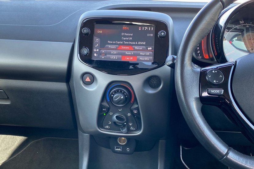 Toyota Aygo 1.0 Vvt-i X-trend Black #7