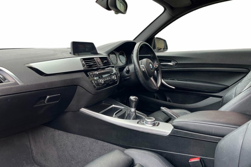 BMW 2 Series 2.0 218D M Sport White #2