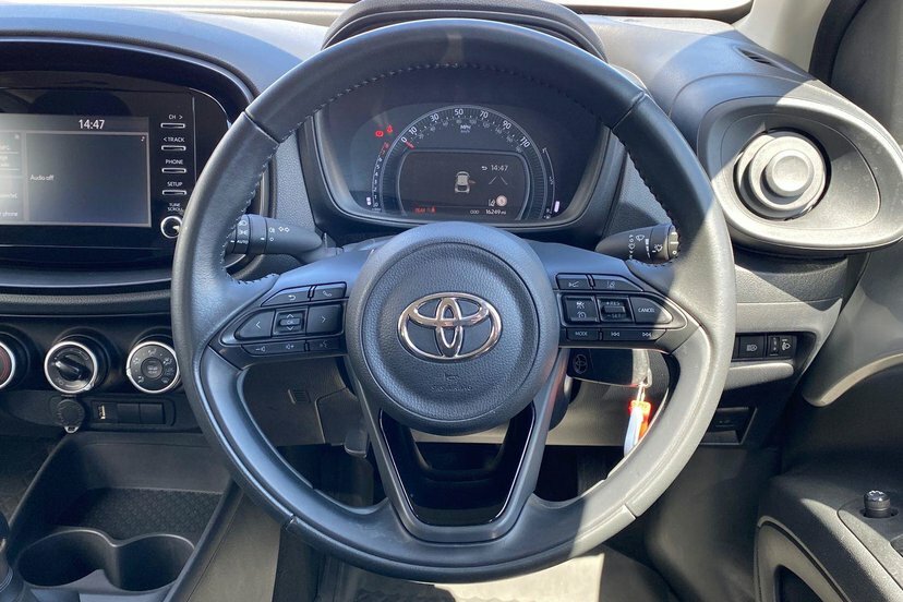 Toyota Aygo X 1.0 Vvt-i Pure Black #8