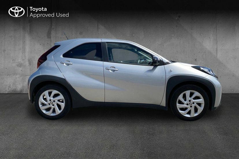 Toyota Aygo X 1.0 Vvt-i Pure Black #16