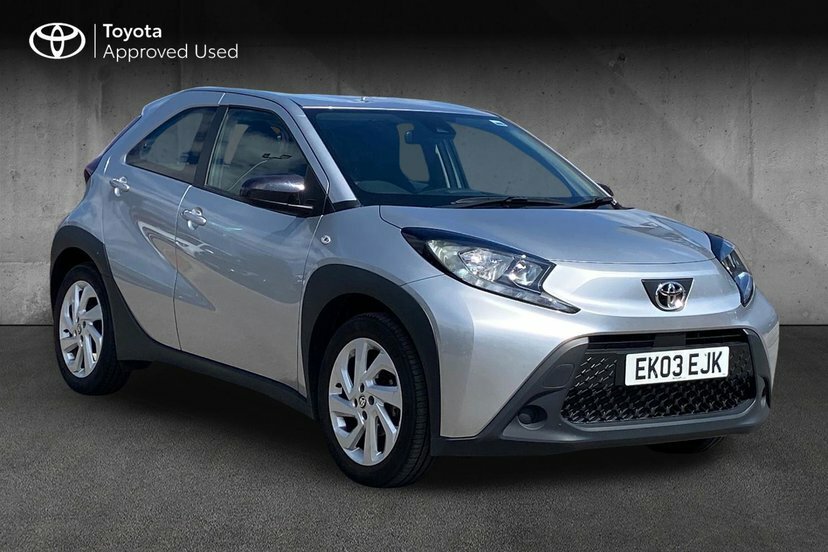 Toyota Aygo X 1.0 Vvt-i Pure Hatchback 72 Ps Silver