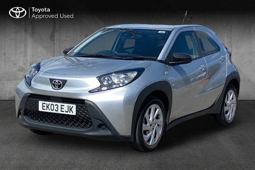 Toyota Aygo X 1.0 Vvt-i Pure Hatchback 72 Ps Silver #3