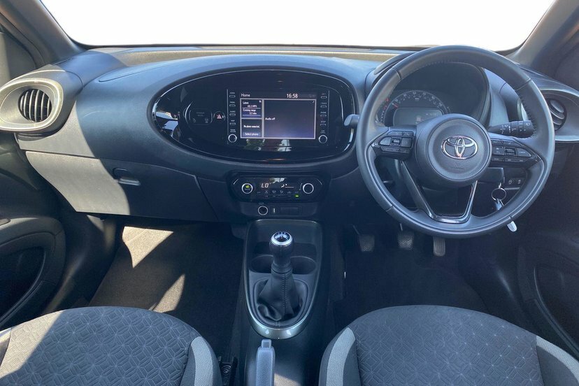 Toyota Aygo X 1.0 Vvt-i Edge Hatchback 72 Ps Black #5
