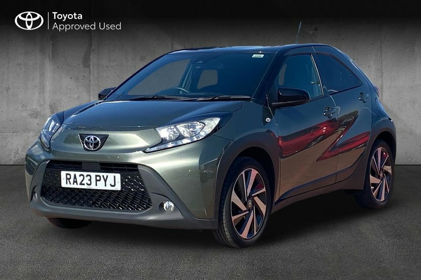 Toyota Aygo X 1.0 Vvt-i Edge Hatchback 72 Ps Black #3