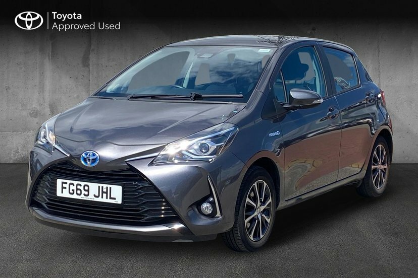 Toyota Yaris 1.5 Vvt-h Icon Tech Hatchback Hybrid E- Grey #3