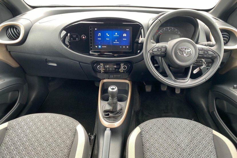 Toyota Aygo X 1.0 Vvt-i Edge Hatchback 72 Ps Black #5