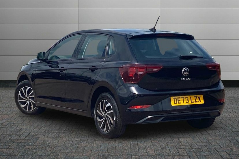 Volkswagen Polo 1.0 Evo Life Hatchback 80 Ps Black #3