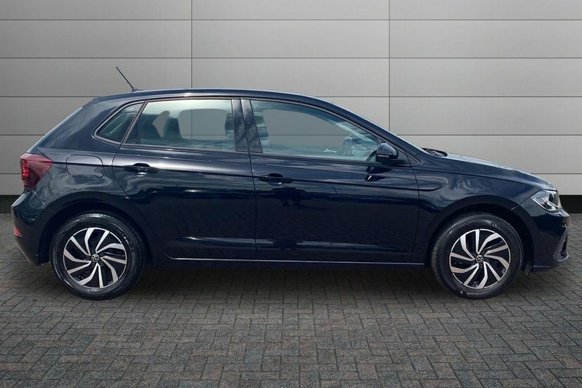 Volkswagen Polo 1.0 Evo Life Hatchback 80 Ps Black #4