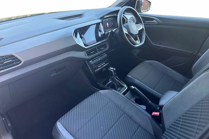 Volkswagen T-Cross 1.0 Tsi R-line Suv Dsg 110 Ps Black #2