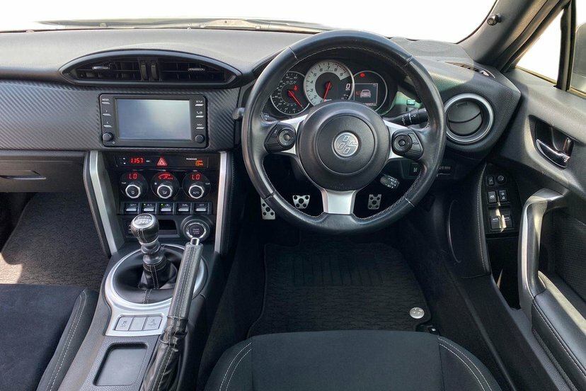 Toyota GT86 2.0 Boxer D-4s Coupe 200 Ps White #6