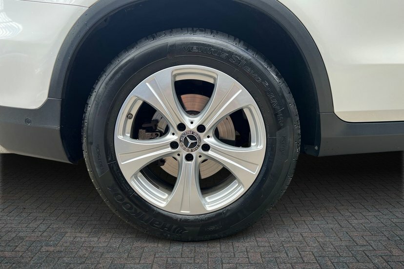 Mercedes-Benz GLC Class 2.1 Glc220d Sport Suv G-tronic 4Matic White #4