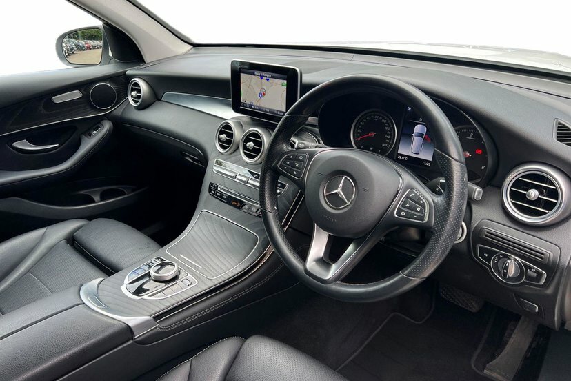 Mercedes-Benz GLC Class 2.1 Glc220d Sport Suv G-tronic 4Matic White #5