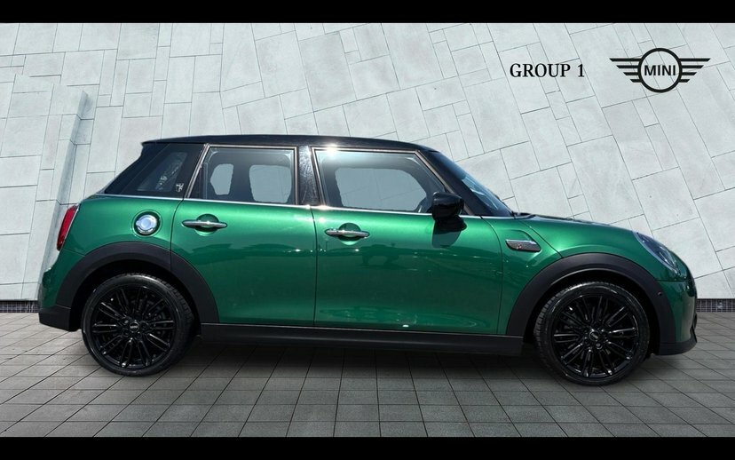 Mini Hatch 5-Door Hatch Cooper S Exclusive EK23LLD Green #3