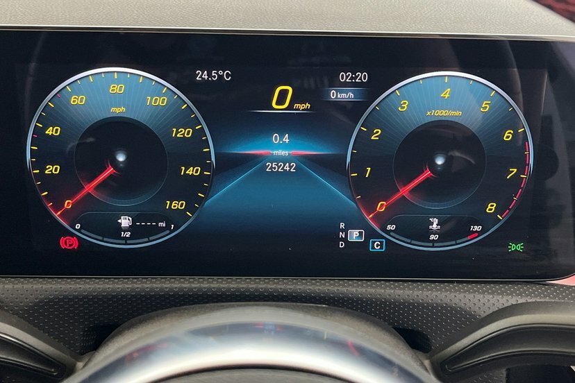 Mercedes-Benz CLA Class Cla 200 Amg Line Premium Coupe White #6