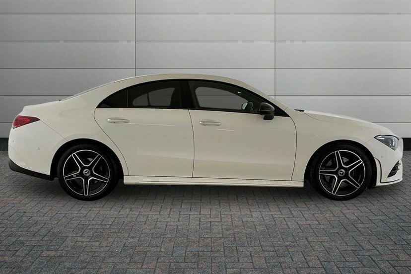 Mercedes-Benz CLA Class Cla 200 Amg Line Premium Coupe White #3