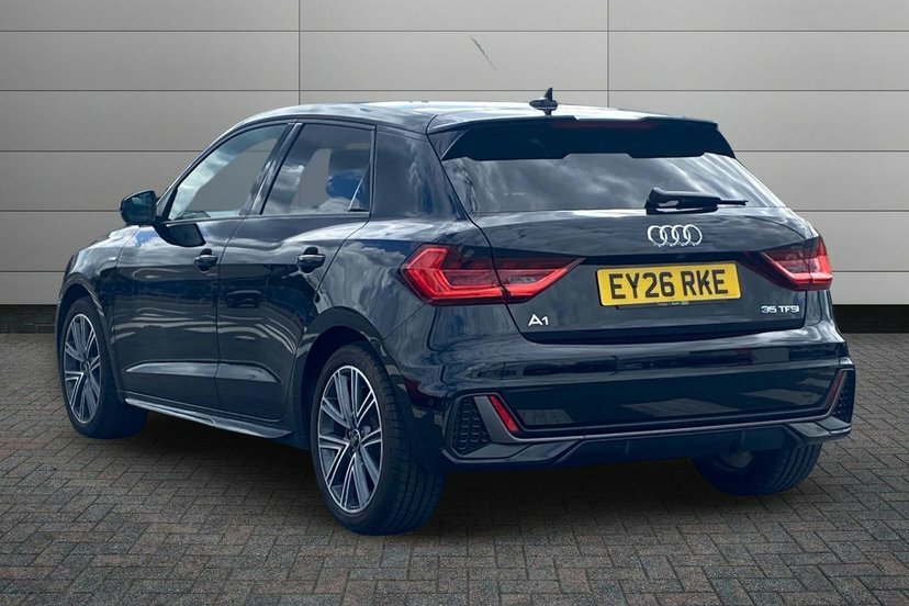 Audi A1 1.5 Tfsi 35 S Line Sportback S Tronic Black #3