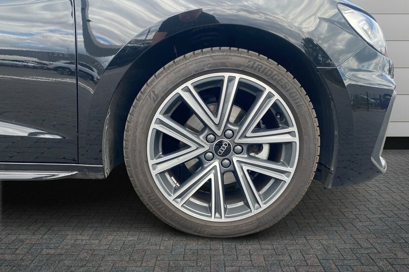 Audi A1 1.5 Tfsi 35 S Line Sportback S Tronic Black #5
