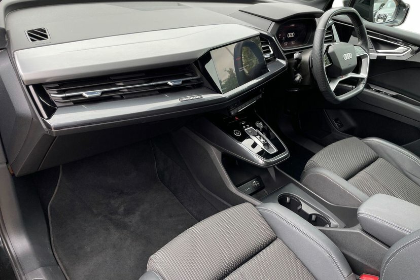 Audi Q4 E Tron 40 S Line Suv 82Kwh 204 Ps Black #2