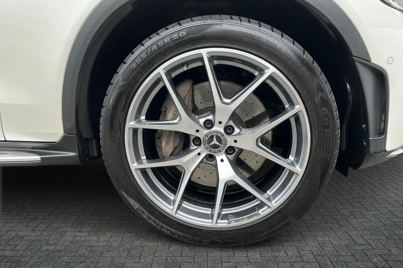 Mercedes-Benz GLC Class 2.0 Glc300d Amg Line Premium Plus Suv KS22HGF White #4