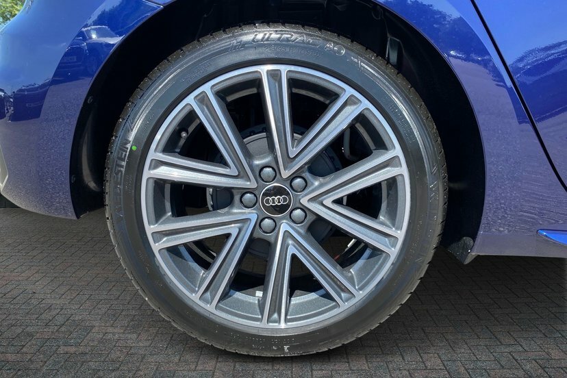 Audi A1 1.0 Tfsi 25 S Line Sportback 95 Blue #5