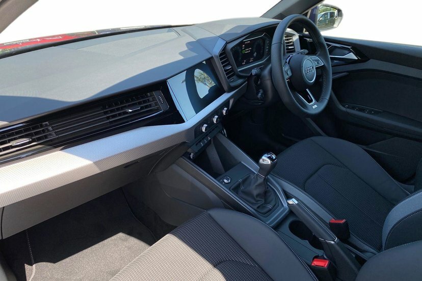 Audi A1 1.0 Tfsi 25 S Line Sportback 95 Blue #2