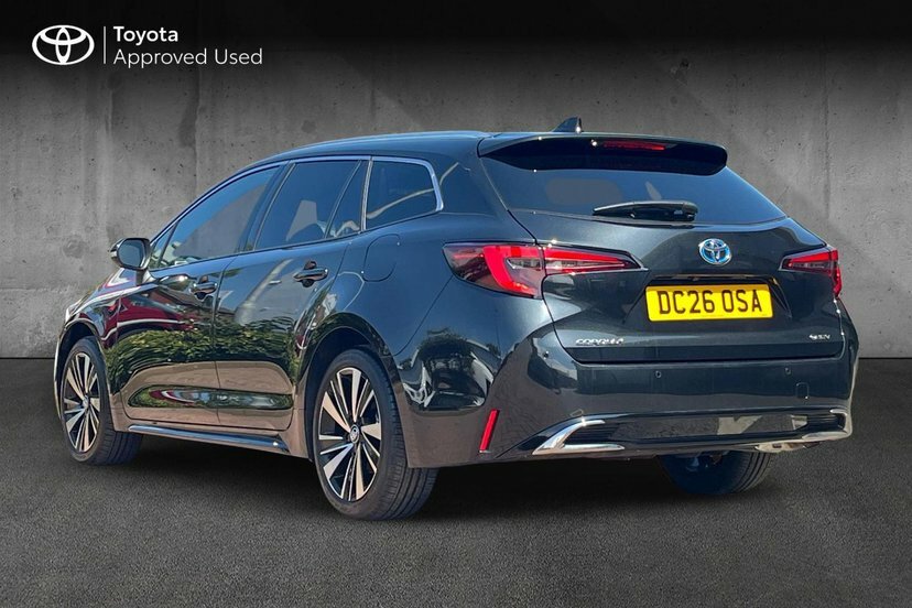 Toyota Corolla 2.0 Vvt-h Design Touring Sports Hybrid Black #3