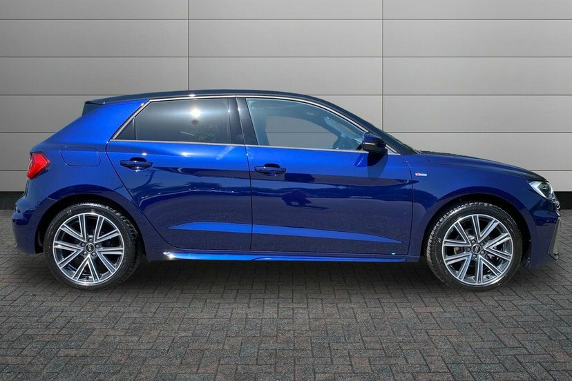 Audi A1 1.0 Tfsi 25 S Line Sportback 95 Blue #4