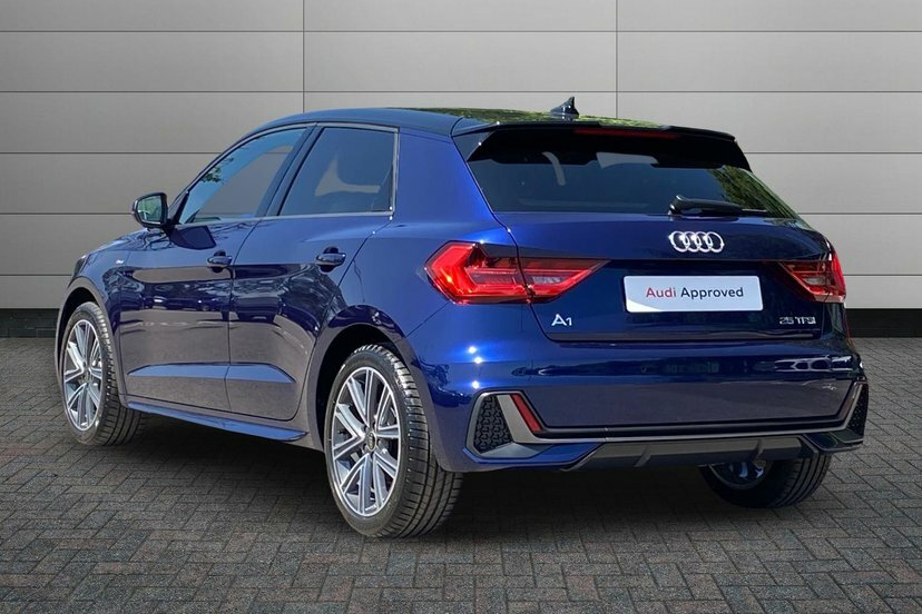 Audi A1 1.0 Tfsi 25 S Line Sportback 95 Blue #3