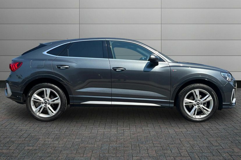 Audi Q3 1.5 Tfsi Cod 35 S Line Sportback S Tron Grey #4