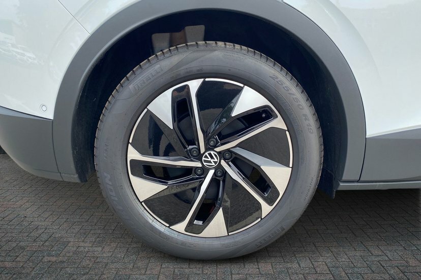 Volkswagen ID.4 Pro 77Kwh Match Suv 286 Ps White #5