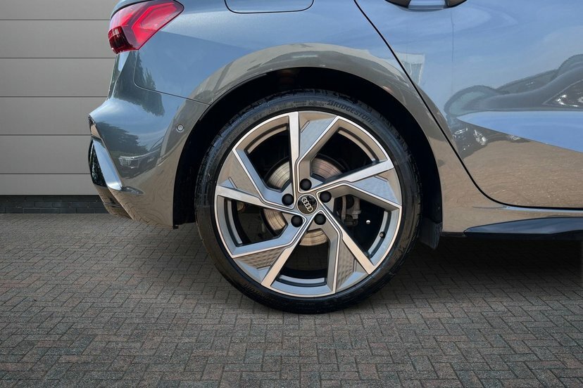 Audi A3 1.5 Tfsi Black Edition Sportback S Tron Grey #5